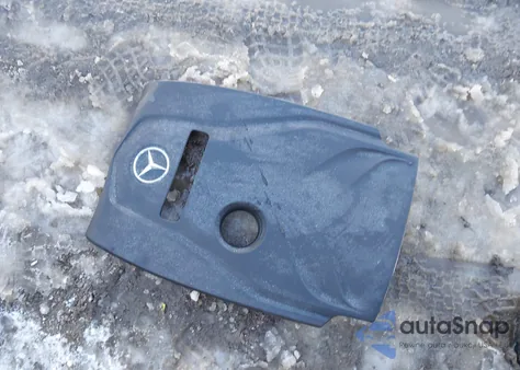 2017 Mercedes-Benz C 300 4Matic z USA, uszkodzony, nr VIN 55SWF4KBXHU192909